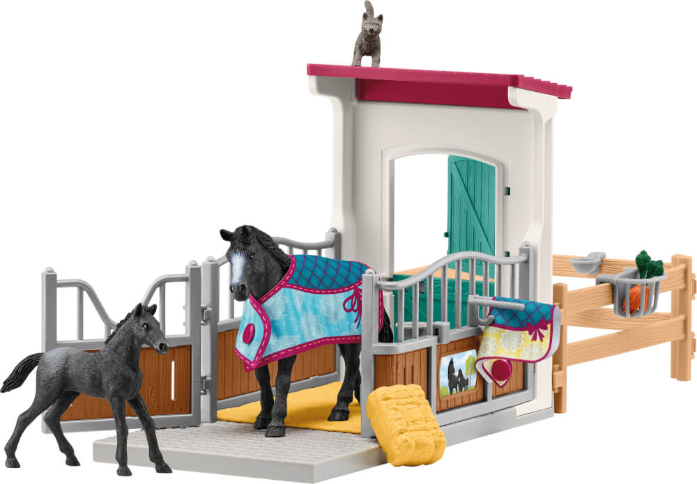 schleich® Horse Club 42611 Pferdebox mit Stute und Fohlen